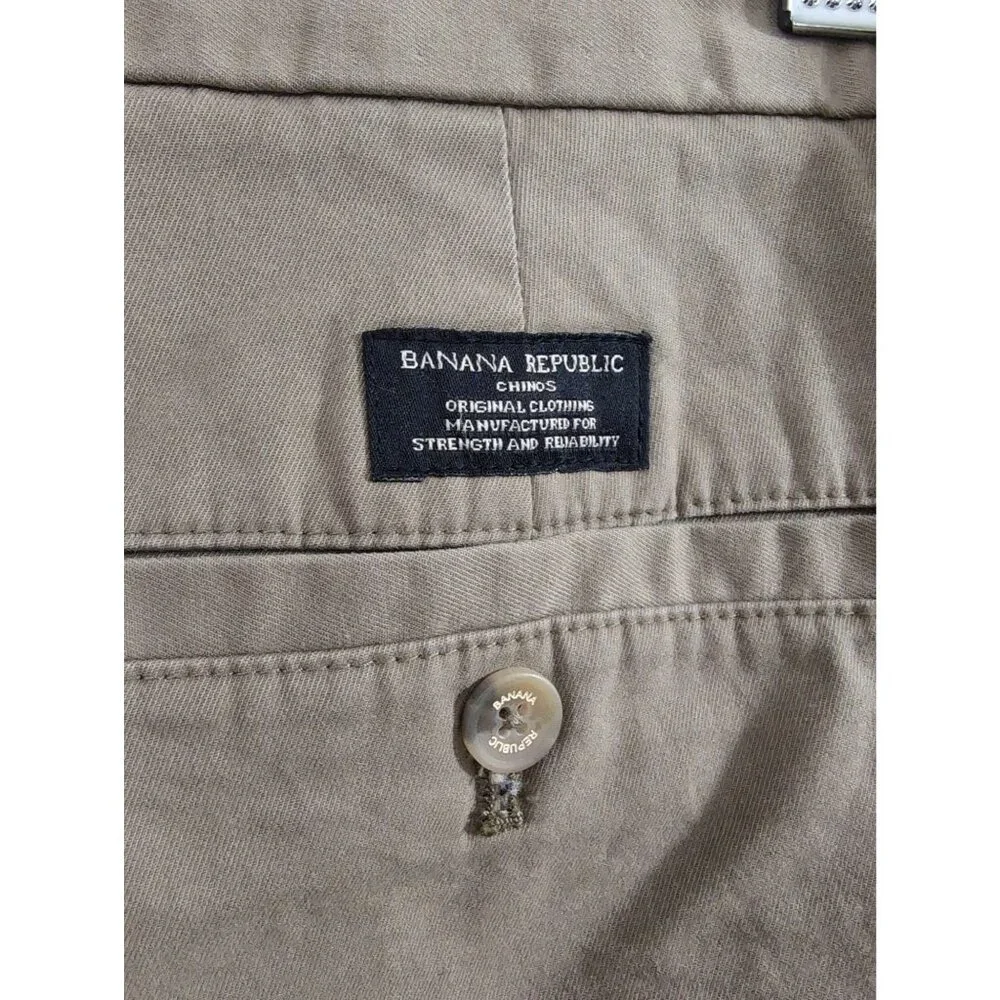 Banana Republic Aiden Chino‎ Pants Mens 31x32 Khaki Slim Fit Flat Front Preppy